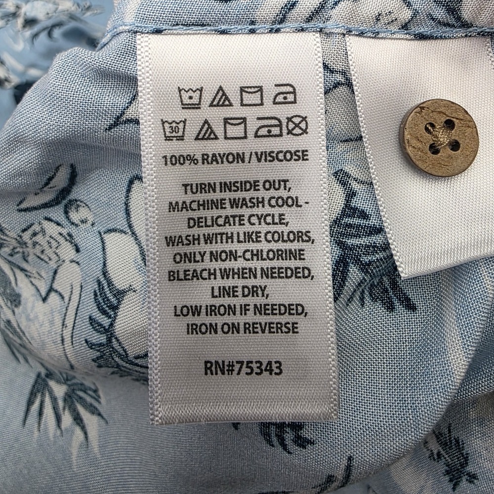 C & C California Blue Floral Button Down Short Sleeve Casual Hawaiia Men's Small - Picture 6 of 6